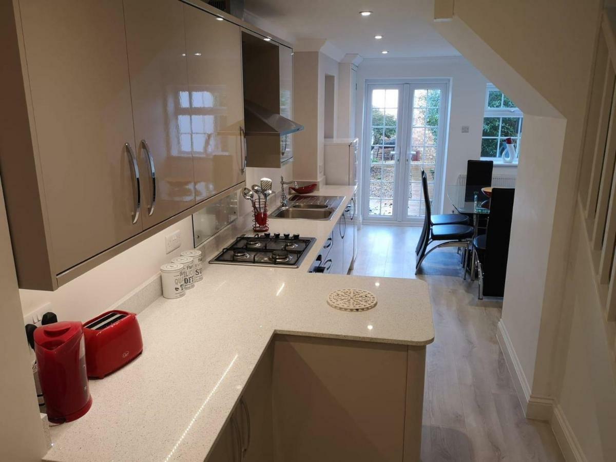 Villa Guildford Town House Extérieur photo